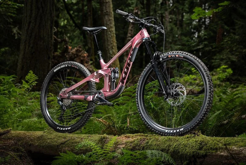 kona bicycle company pink bike mountainbike